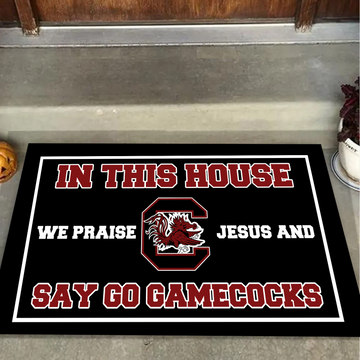 In This House We Praise Jesus And Say Go Gamecock Doormat for South Carolina Fans
